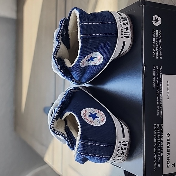 Baby Converse shoes - Picture 3 of 4